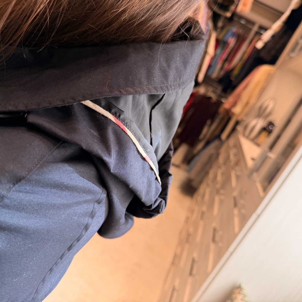 Burberry Women's Black Utility Jacket - Picture 5 of 7